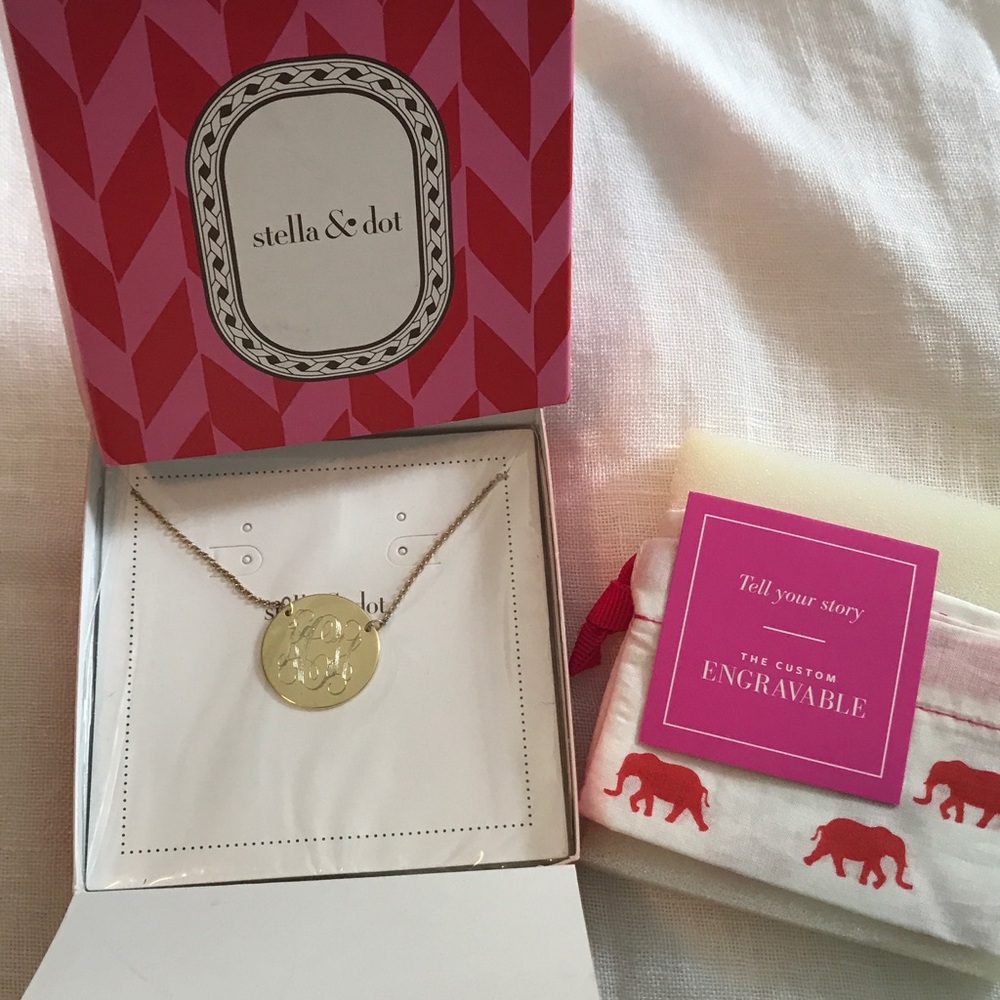 Brand new Stella and Dot engraved necklace